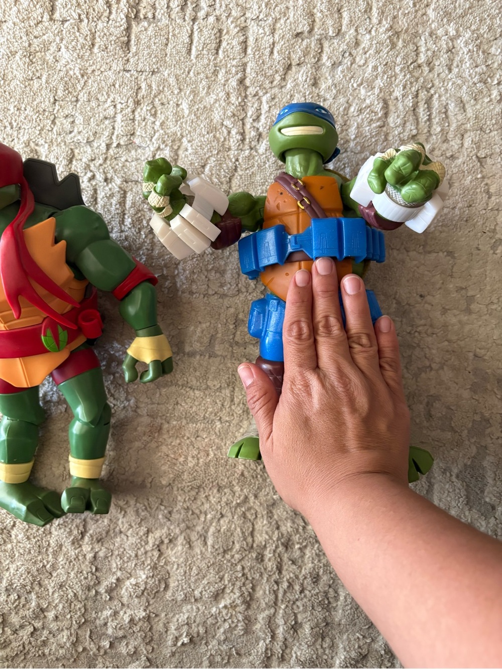 Teenage Mutant Ninja Turtle Action Figures 11 inch Leonardo Raphael - Picture 2 of 3